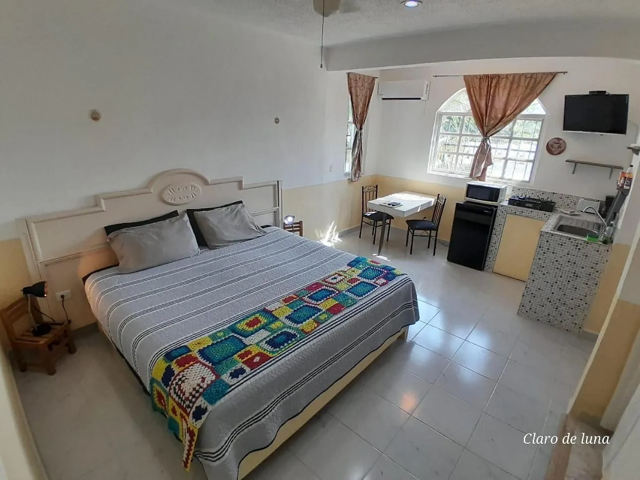 Claro De Luna Playa del Carmen Aparthotel